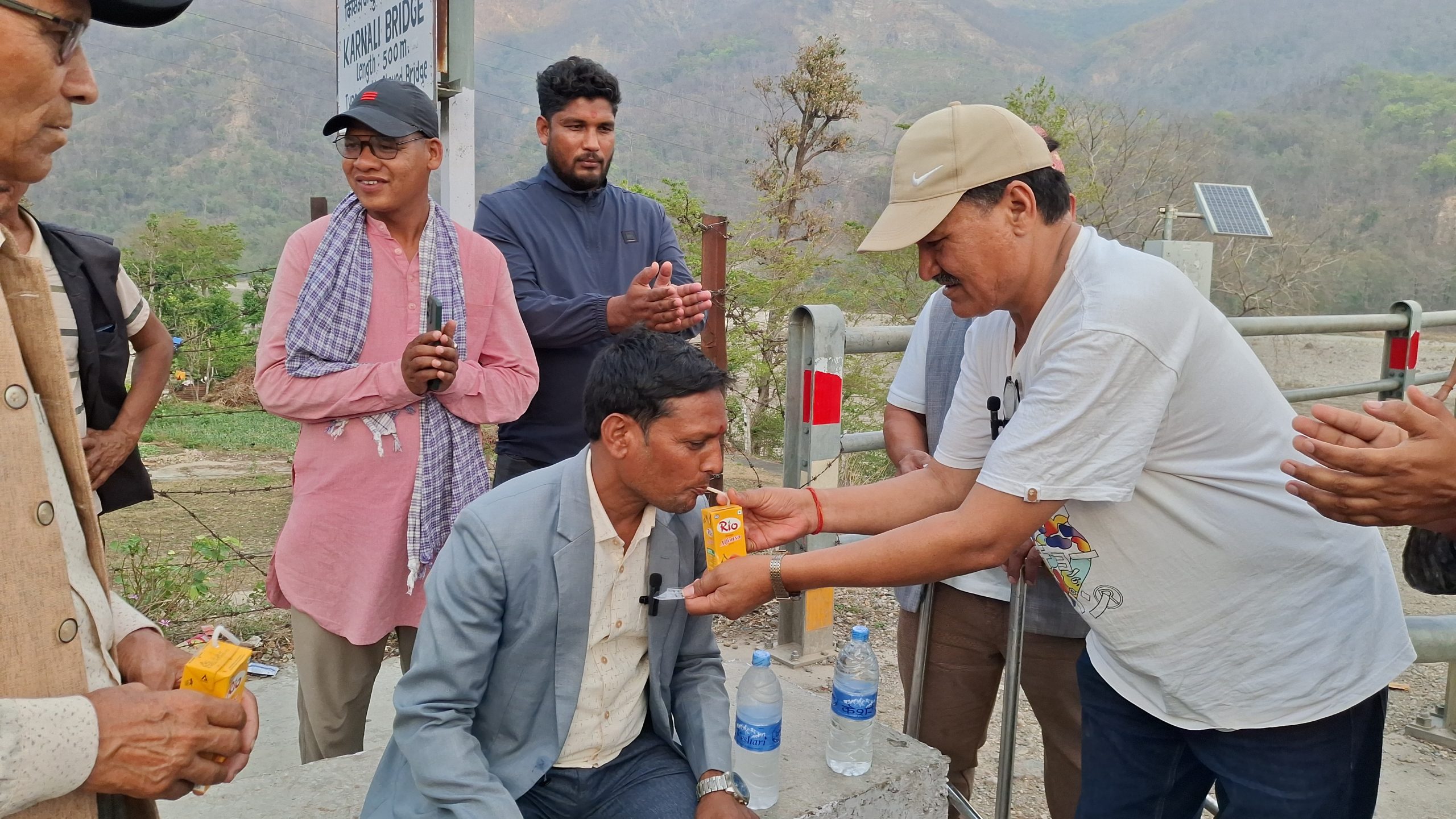 चिसापानी–कुइने सडक निर्माणका लागि थालिएको अनसन स्थगन