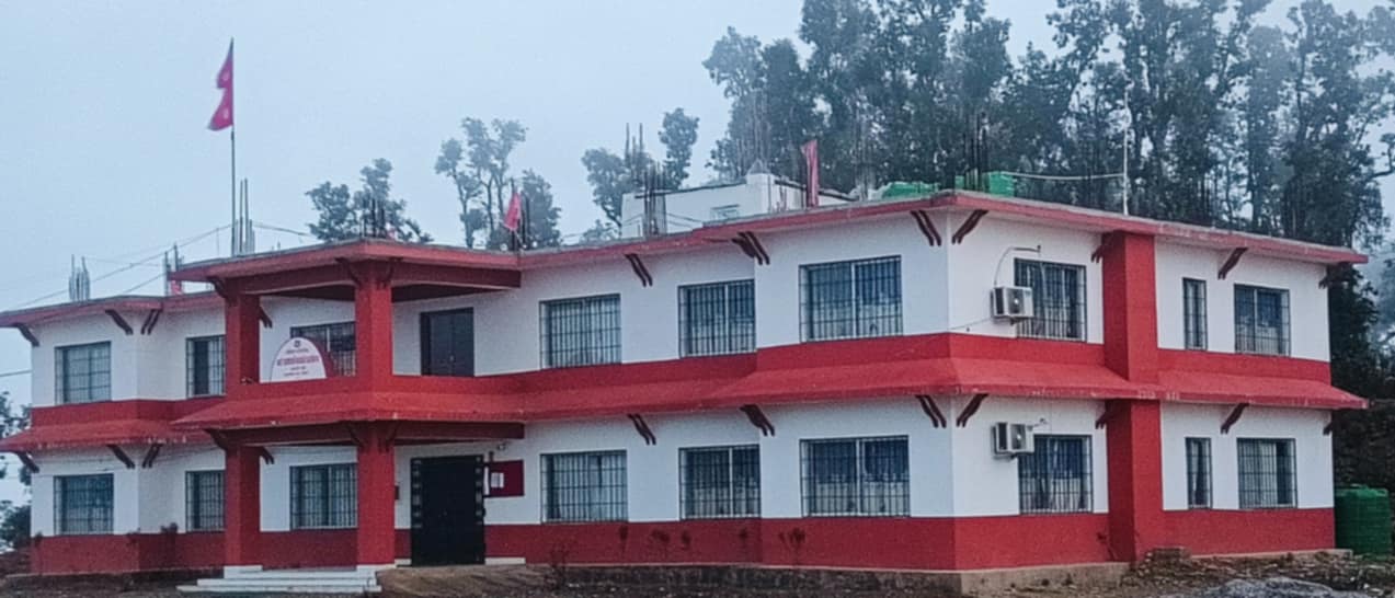 डोटीको बडीकेदारमा अनाथ बालबालिकालाई आवासीय सहित निःशुल्क शिक्षा