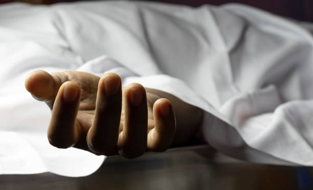 बैतडीमा स्कुल बसको ढोकाबाट खसेर शिक्षकको मृत्यु