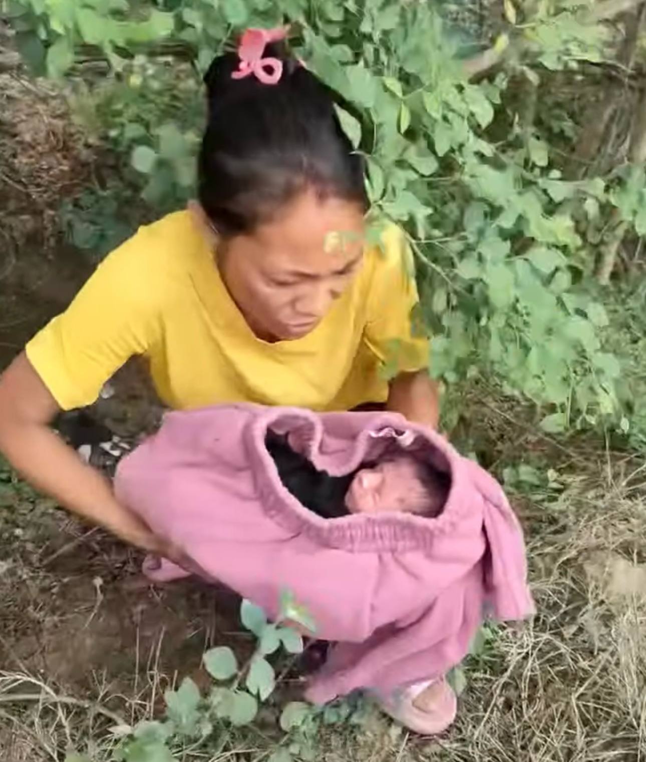  कैलालीमा बेवारिसे शिशु छोड्ने आमा पक्राउ